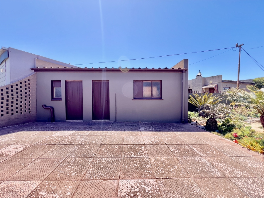 4 Bedroom Property for Sale in Vredenburg Western Cape